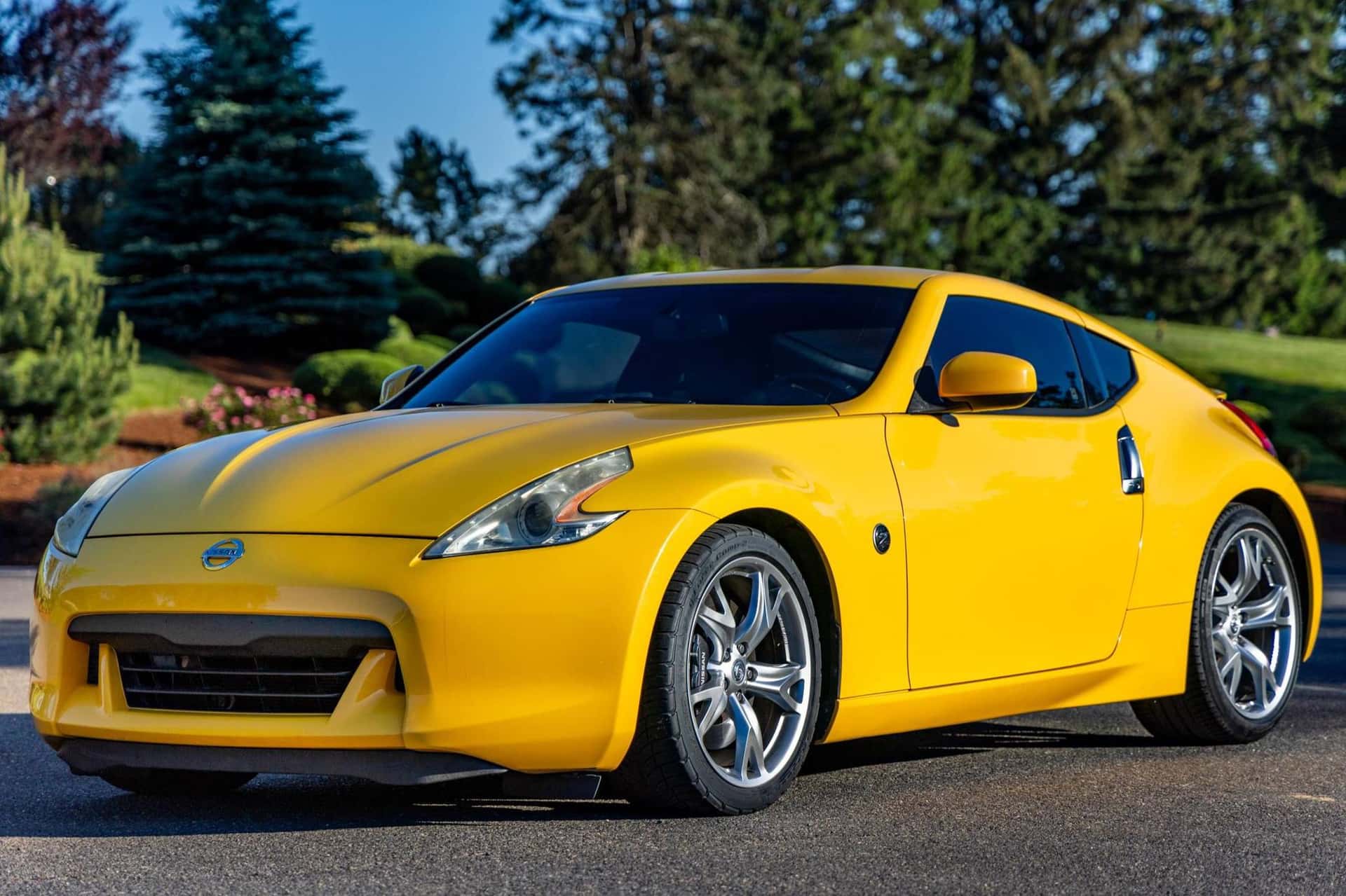 2009 Nissan 370Z sold for $15,750
