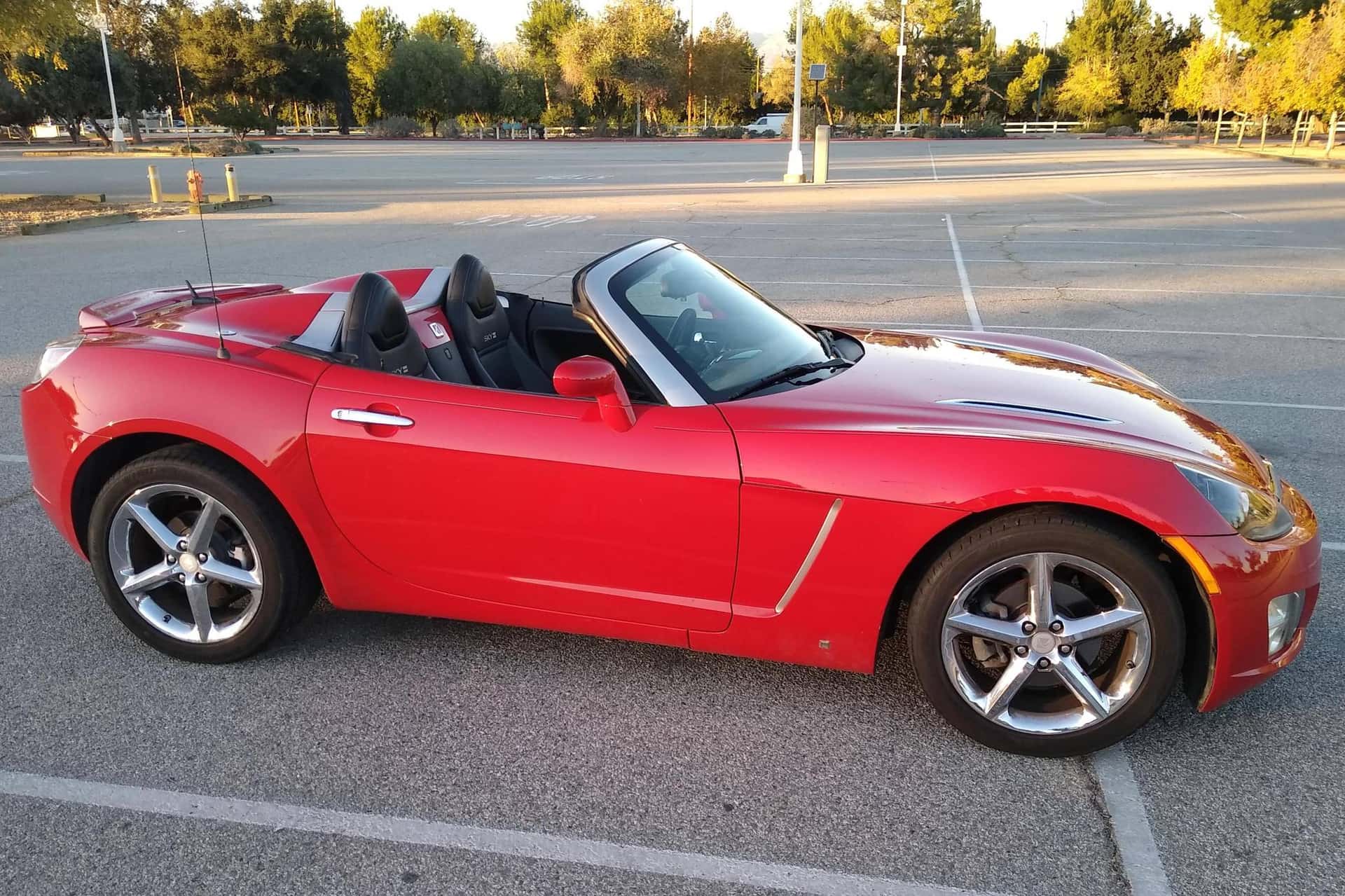 2008 Saturn Sky sold for $11,600