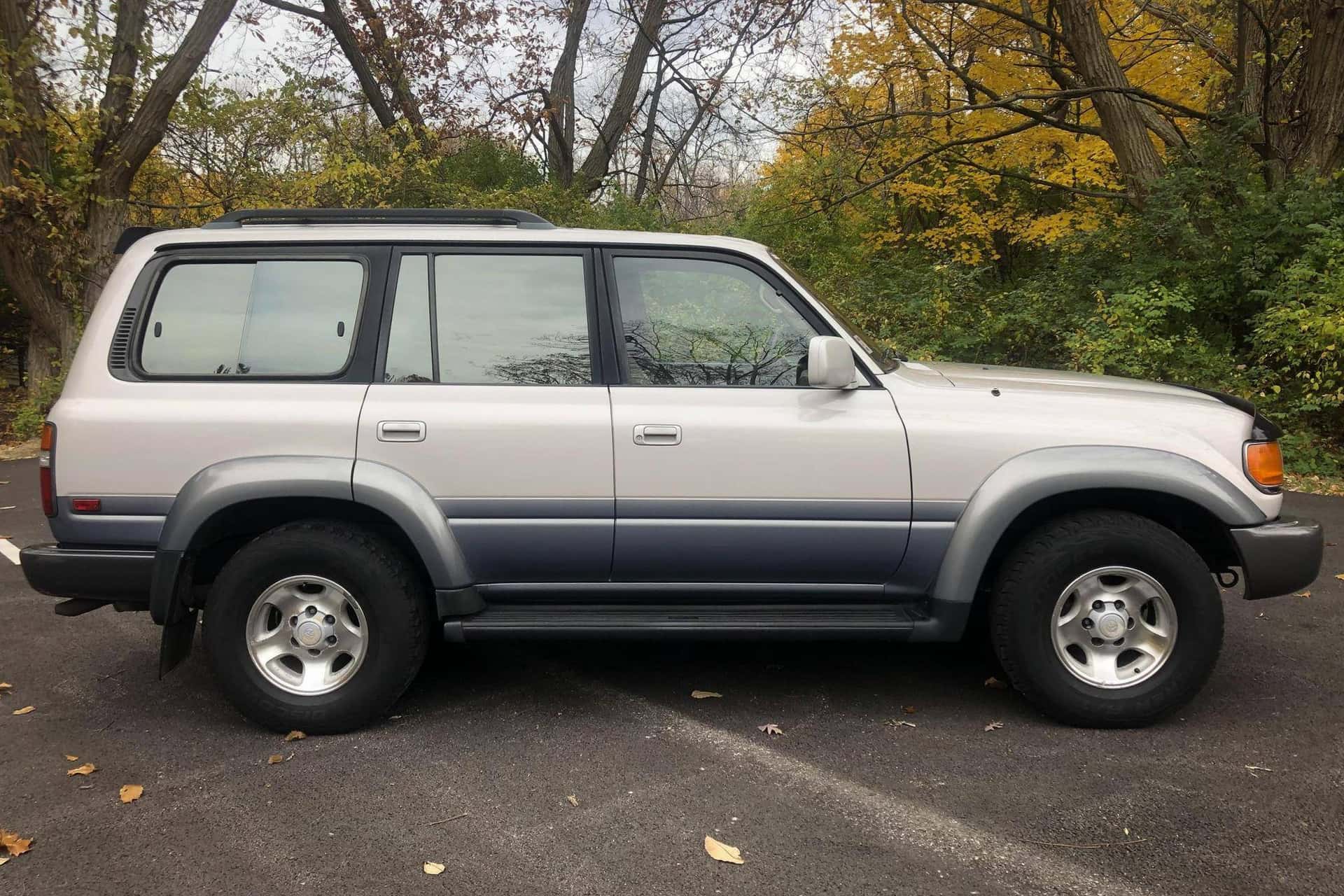 1997 Toyota Land Cruiser sold for $23,000
