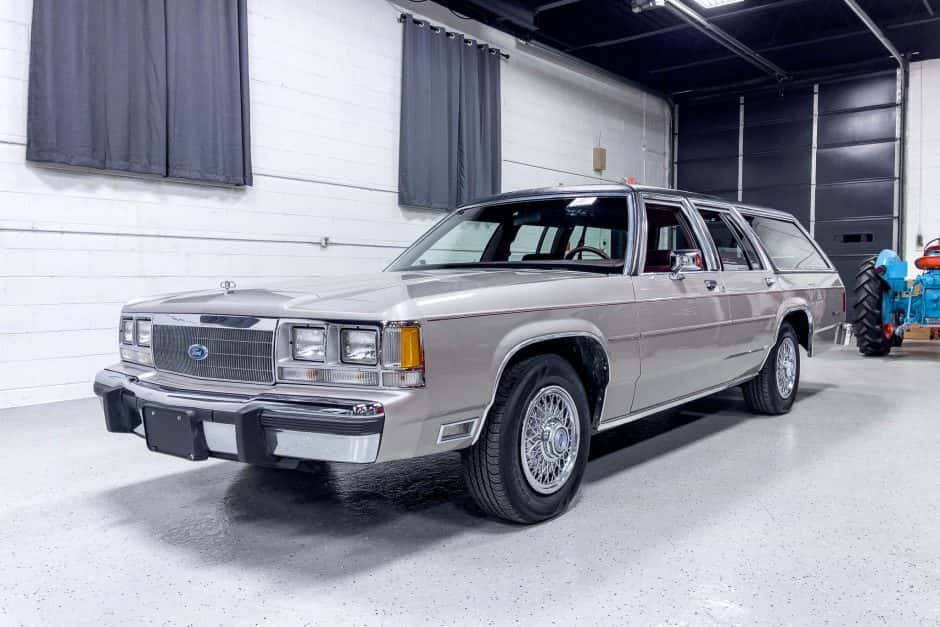 1991 Ford LTD sold for $17,500