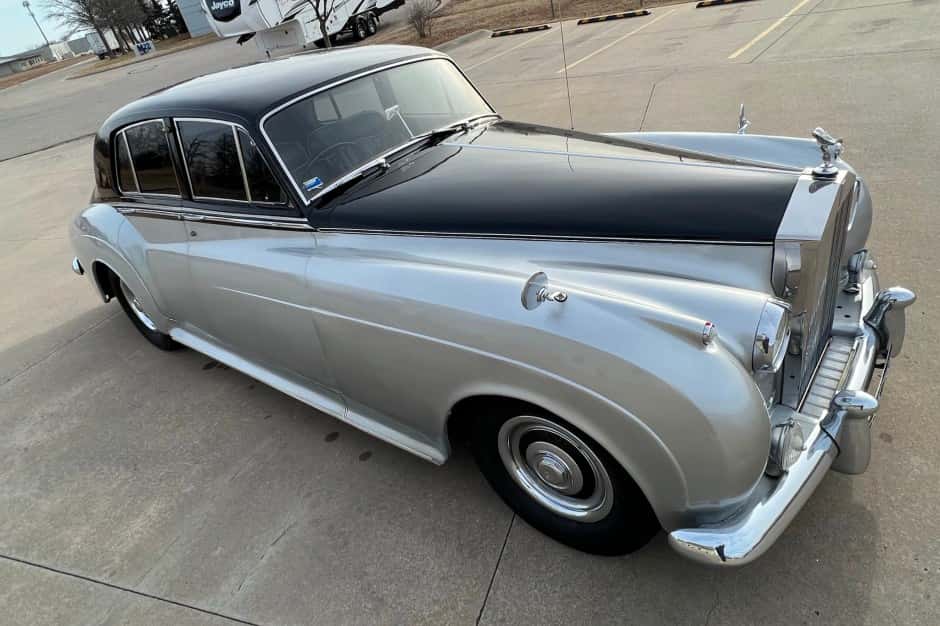 1957 Rolls-Royce Silver Cloud & Phantom V sold for $20,000