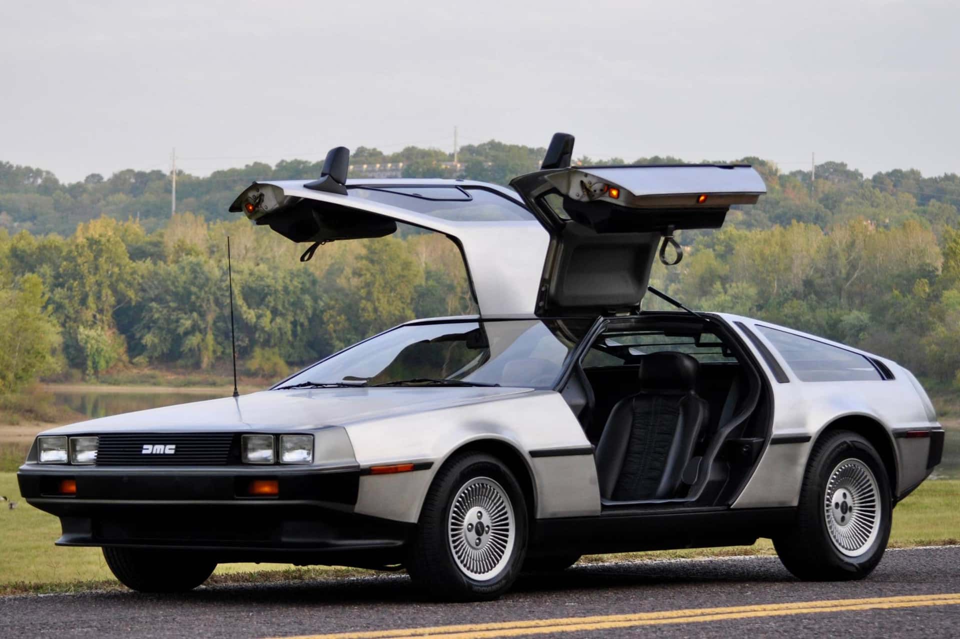 1981 DeLorean DMC-12 sold for $42,500