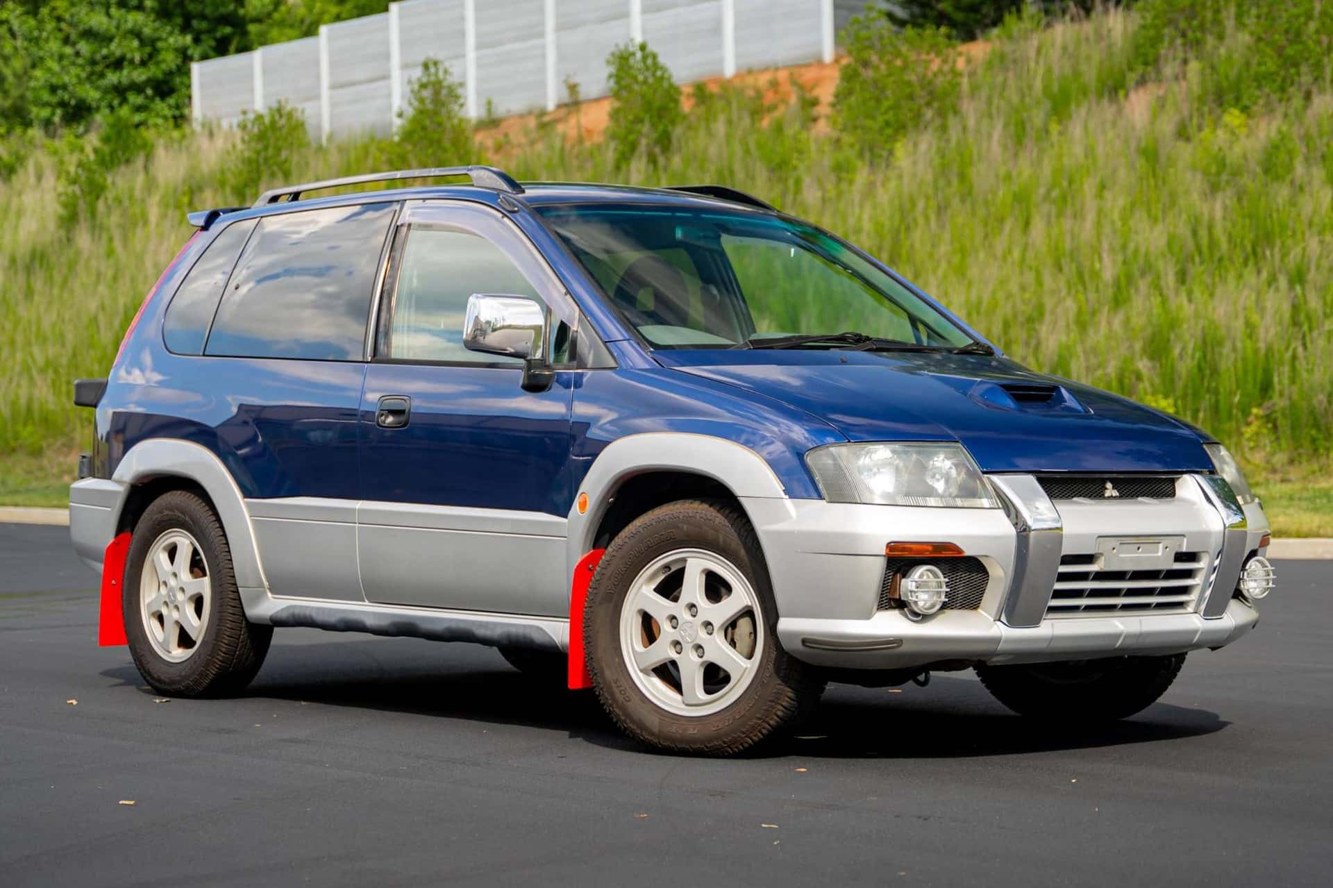 1998 Mitsubishi RVR sold for $6,766