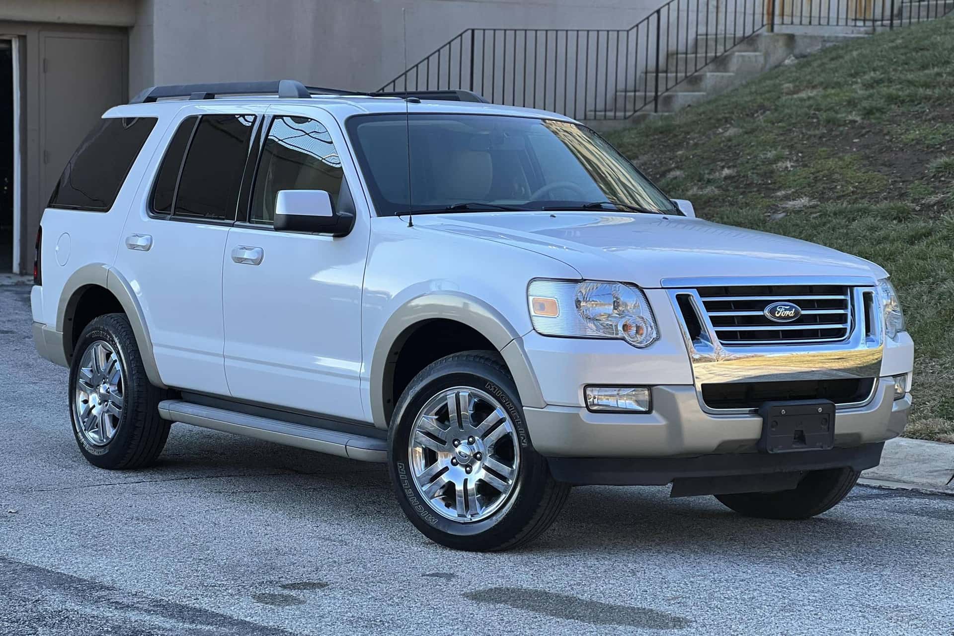 2010 Ford Explorer sold for $15,600