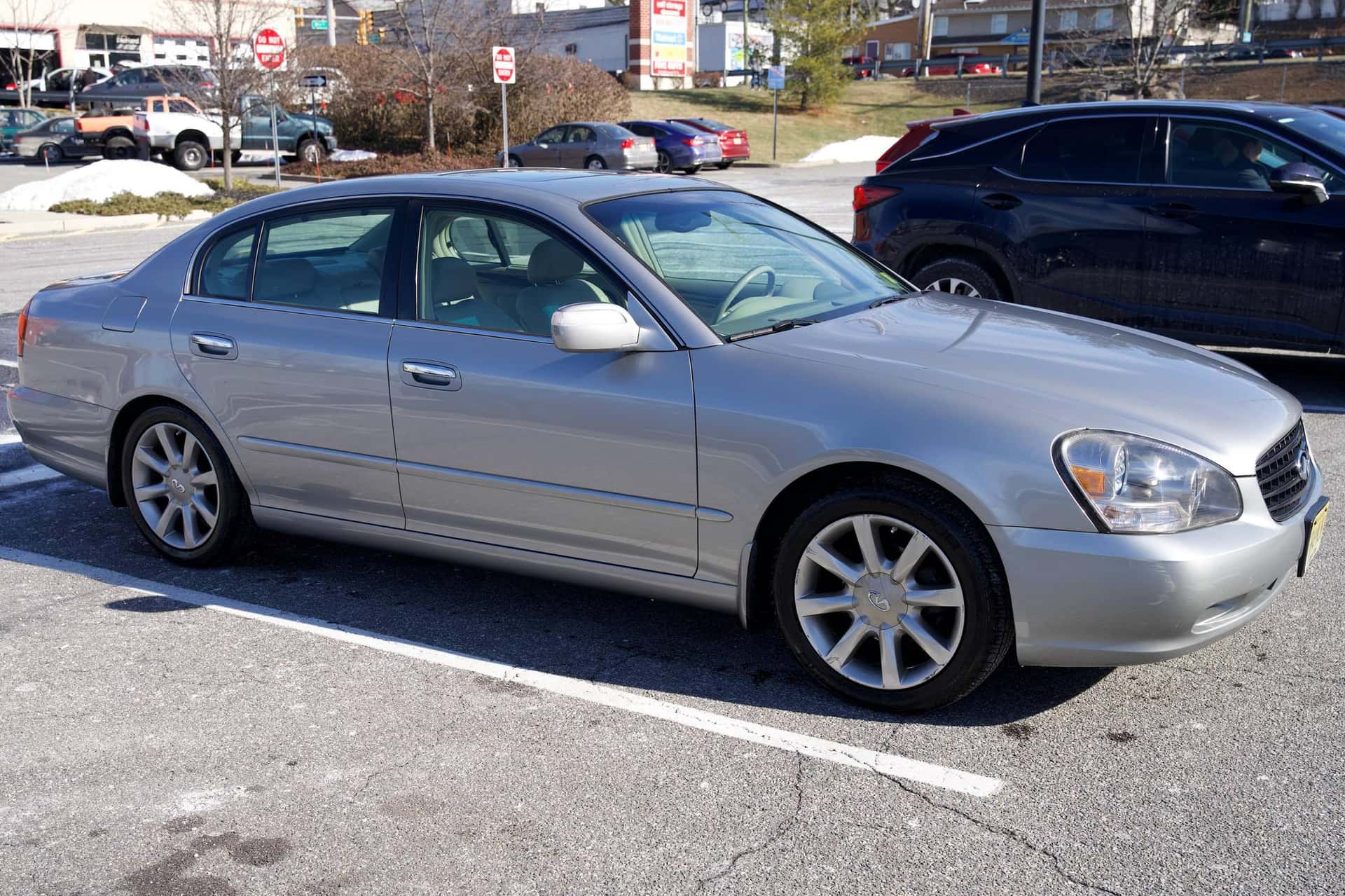 2002 Infiniti Q45 sold for $10,000
