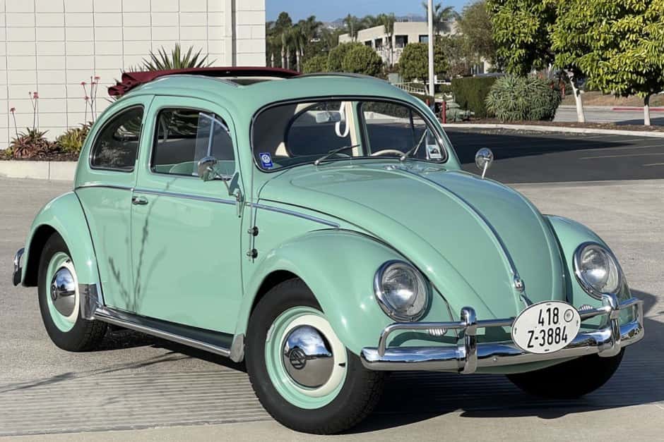 1954 Volkswagen Beetle (Oval Window) sold for $26,000