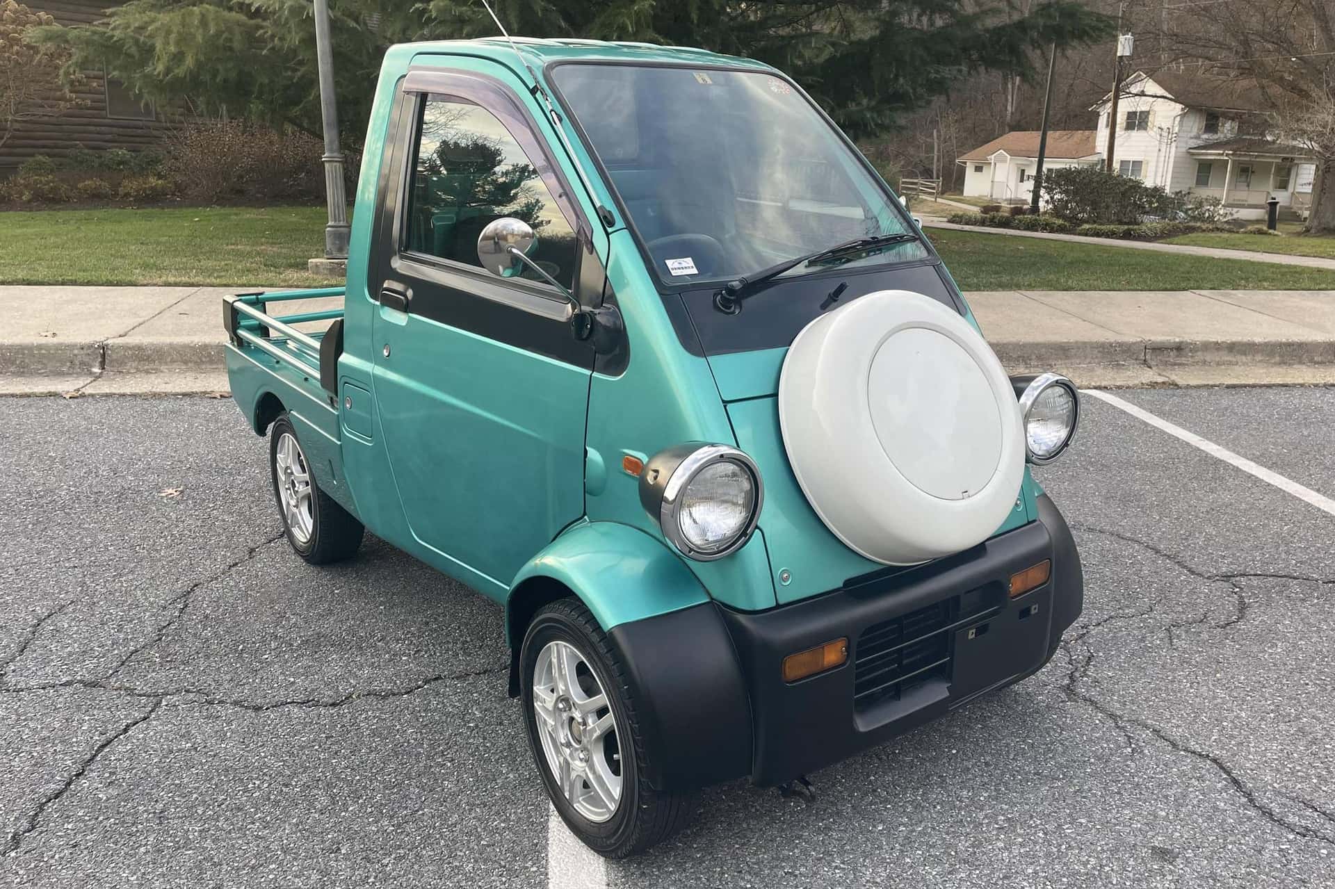 1996 Daihatsu Midget sold for $6,113