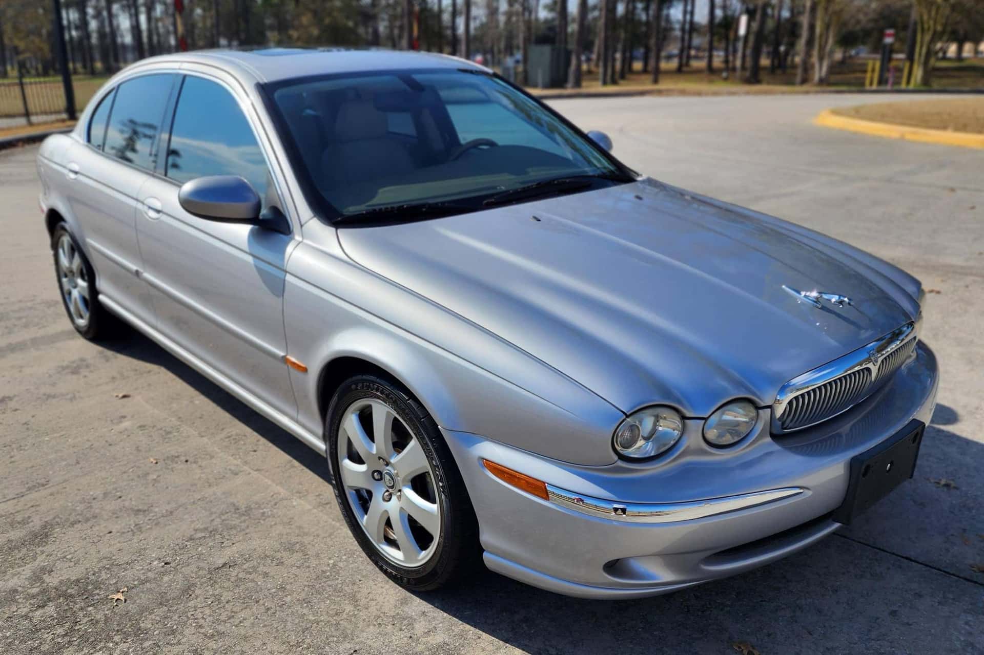 2004 Jaguar X-Type sold for $10,400