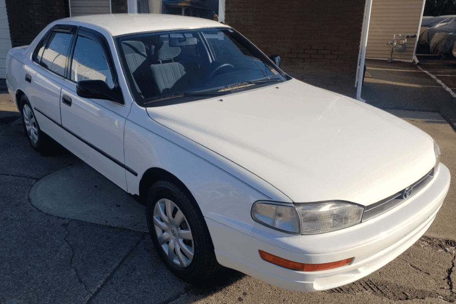1992 Toyota Camry sold for $10,605
