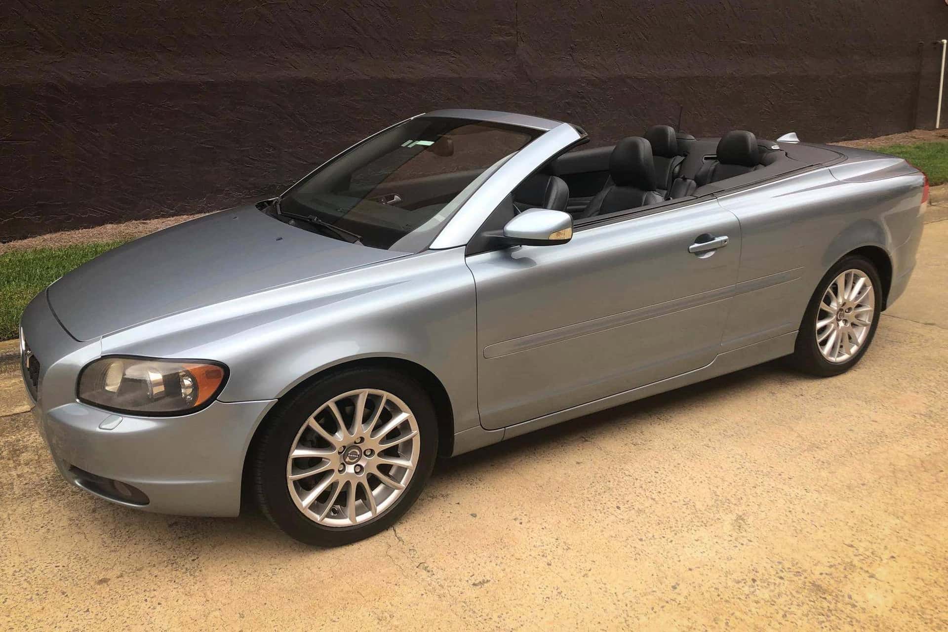 2006 Volvo C70 sold for $10,222