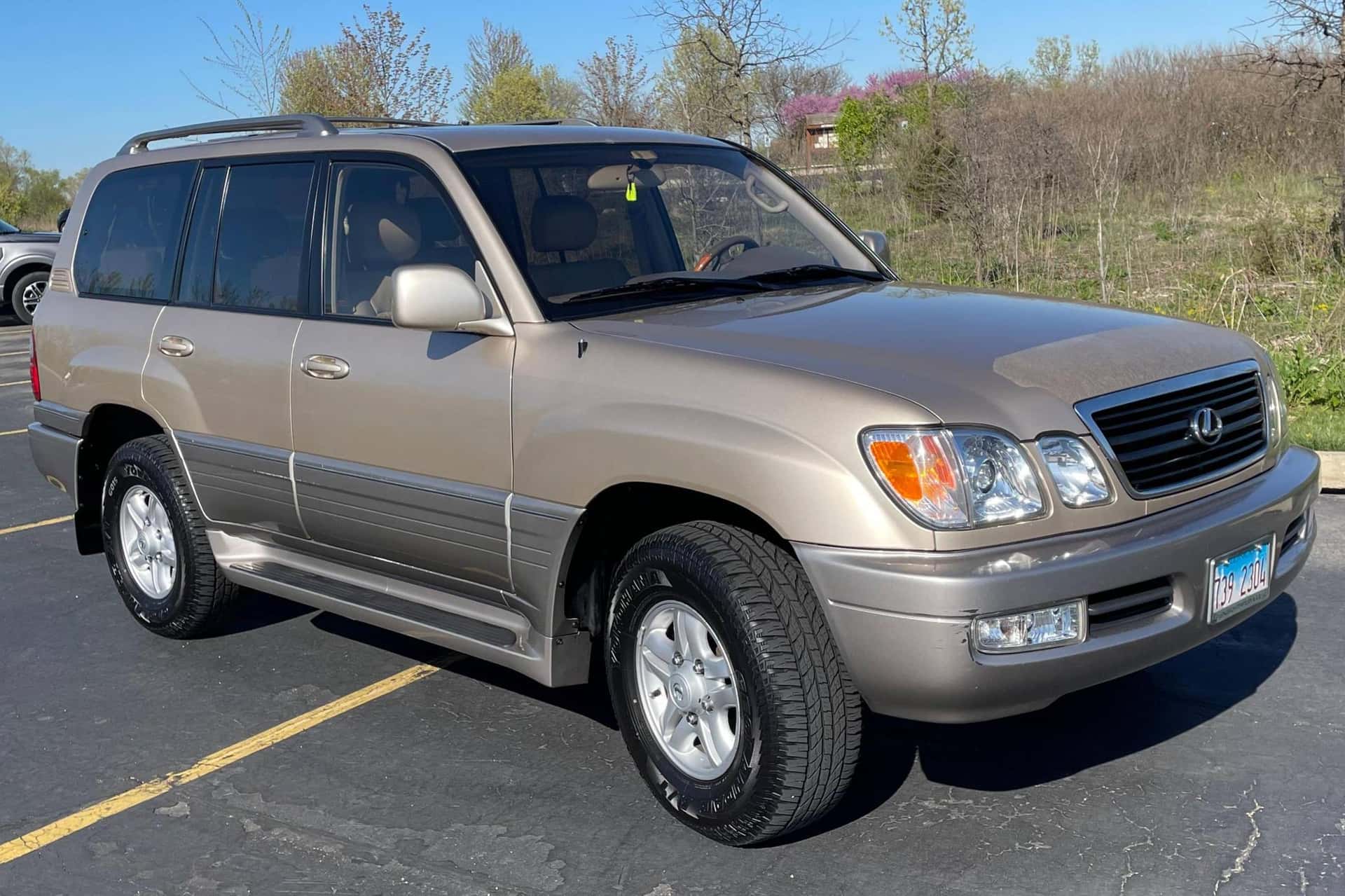 2000 Lexus LX sold for $8,350