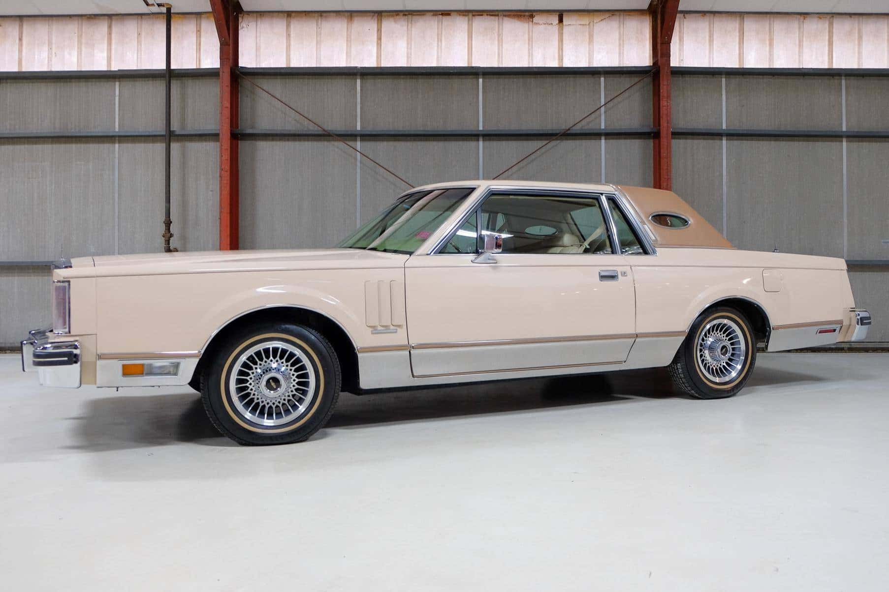 1981 Lincoln Mark VI sold for $10,400