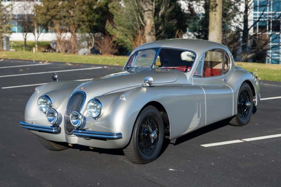 1953 Jaguar XK120 sold for $115,000