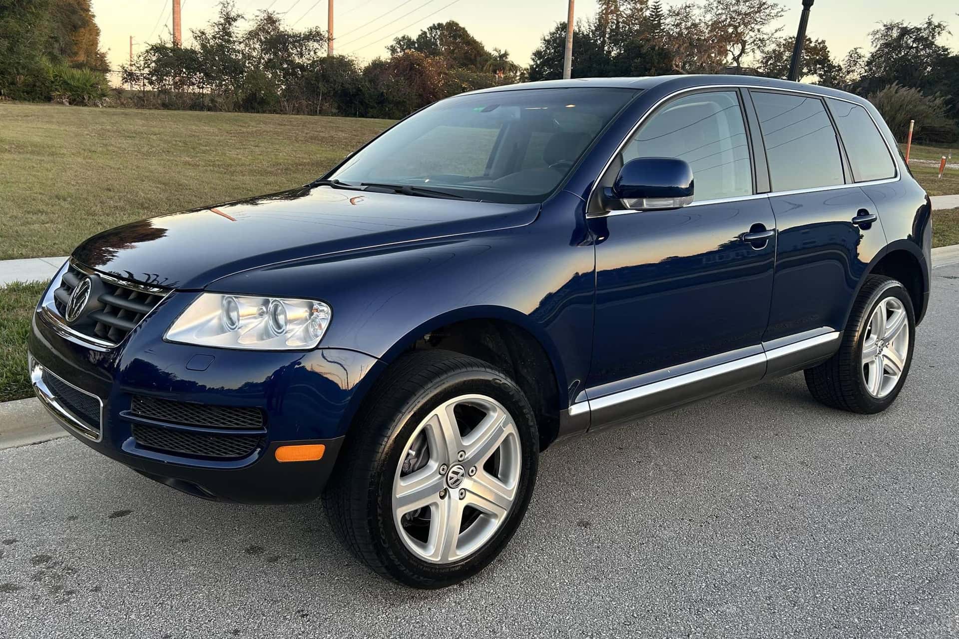2005 Volkswagen Touareg sold for $15,900