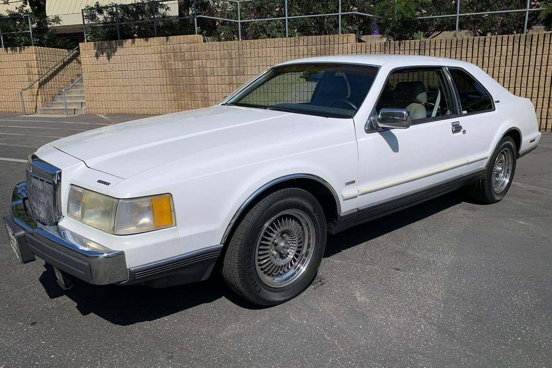1989 Lincoln Mark VII sold for $3,100