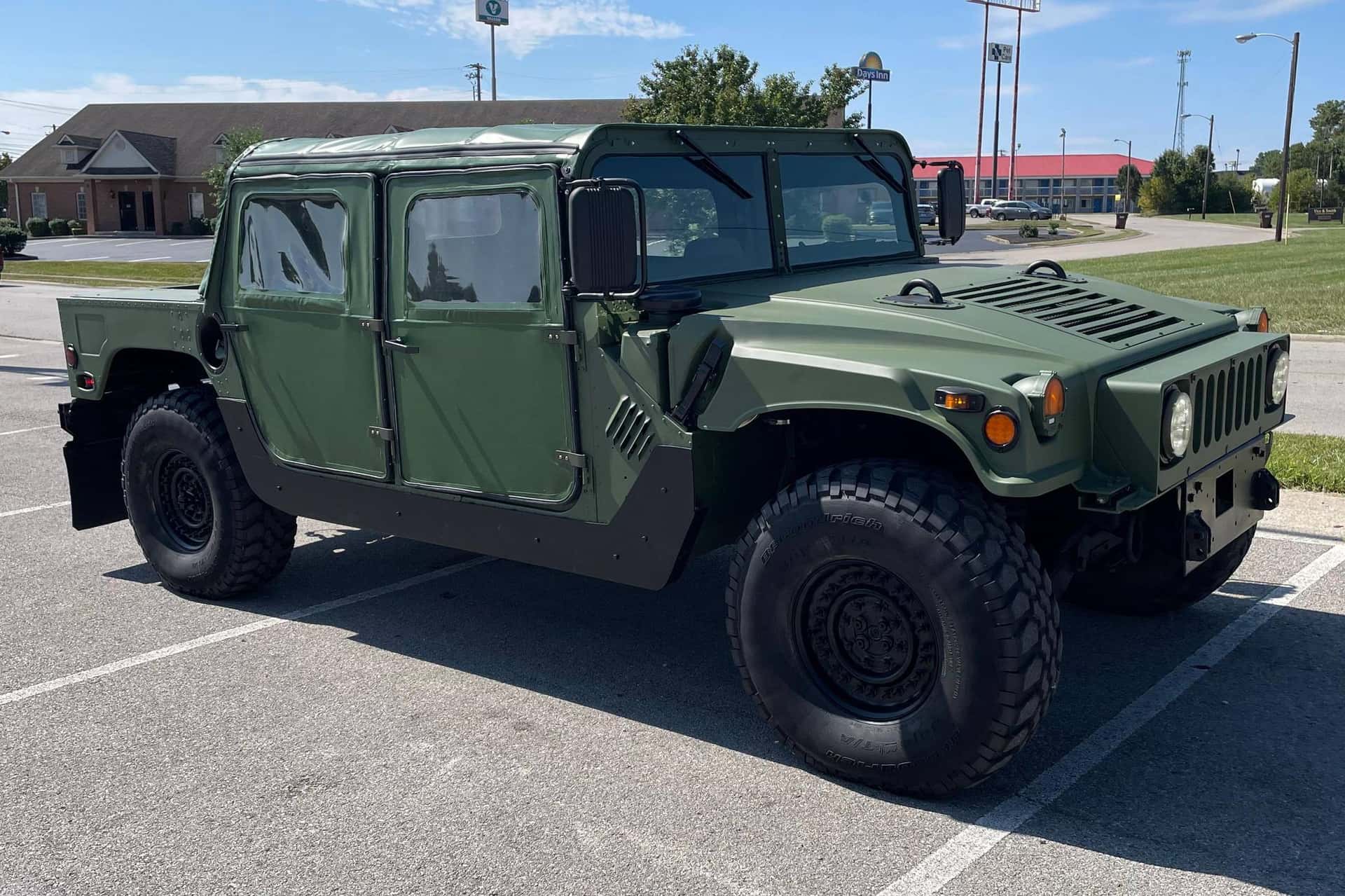2005 AM General Hummer sold for $17,150