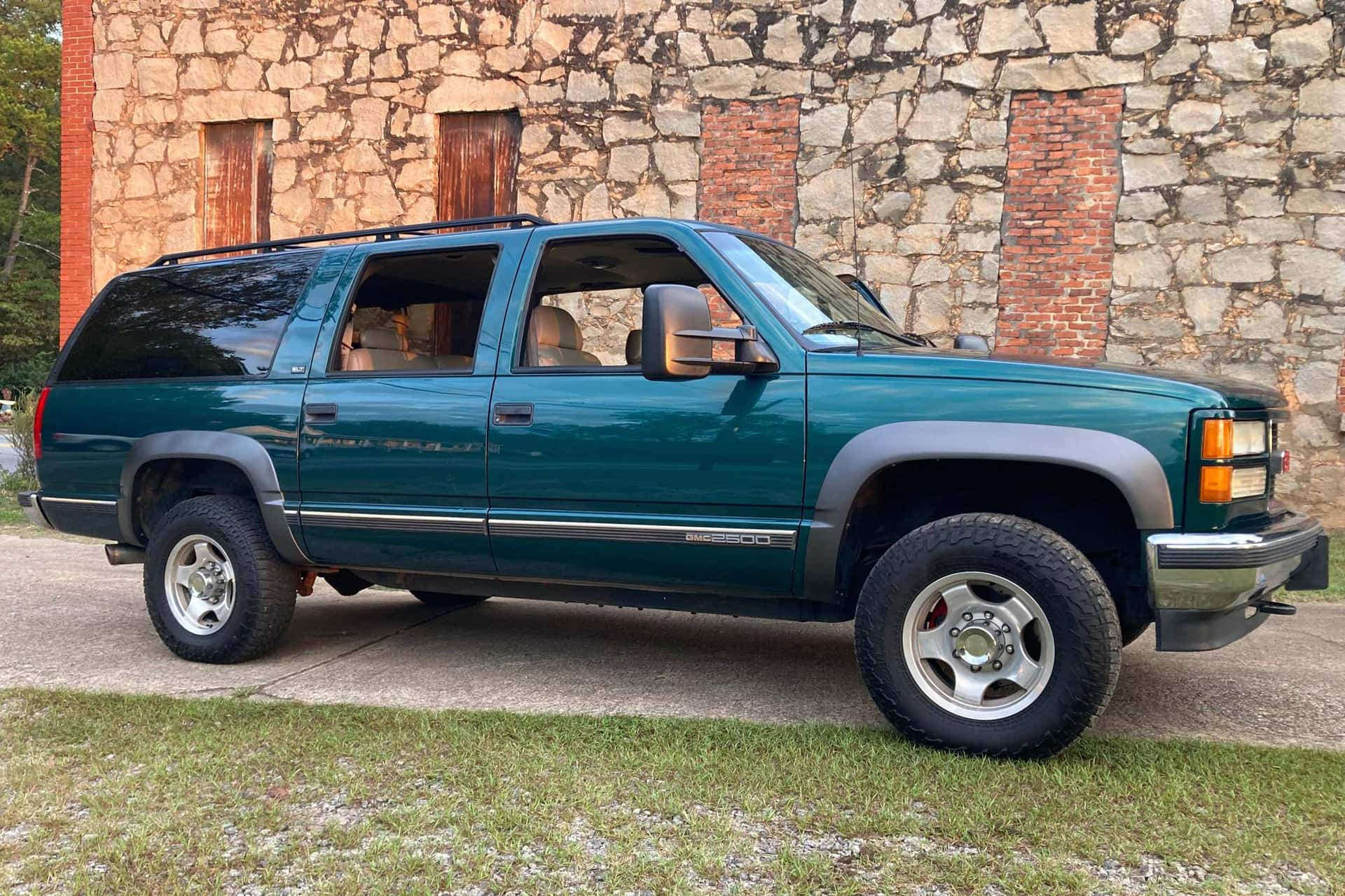 1996 GMC Suburban sold for $10,100