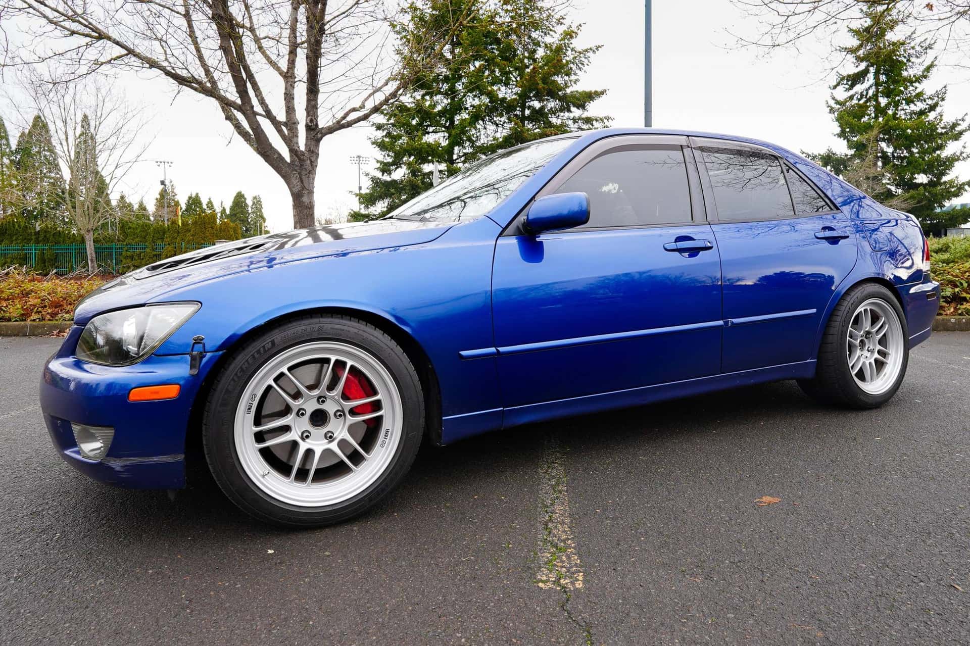 2002 Lexus IS sold for $20,505