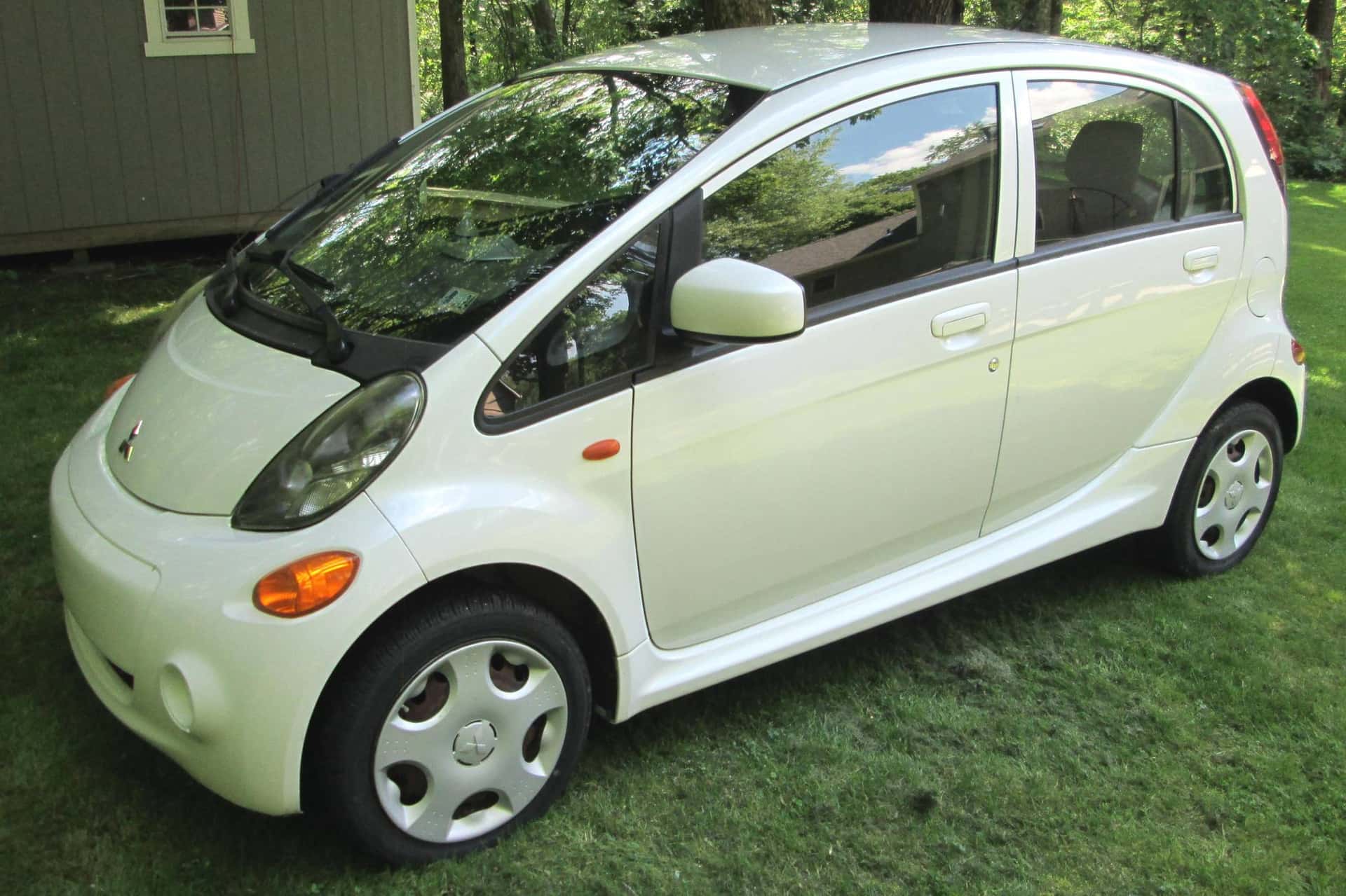 2012 Mitsubishi i-MiEV sold for $4,650