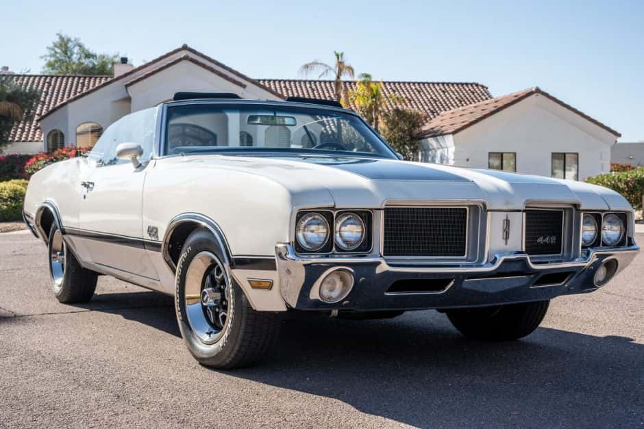 1971 Oldsmobile Cutlass sold for $23,442