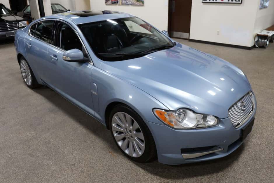 2009 Jaguar XF sold for $12,000