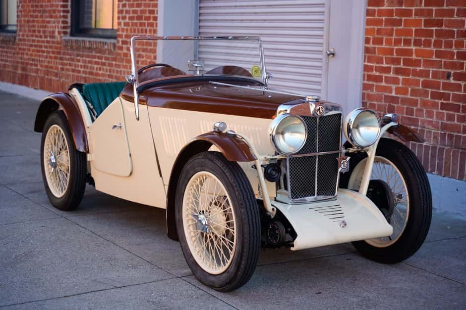 1933 MG  sold for $32,250