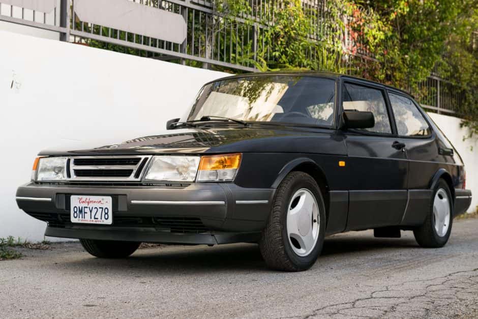 1988 Saab 900 sold for $12,250