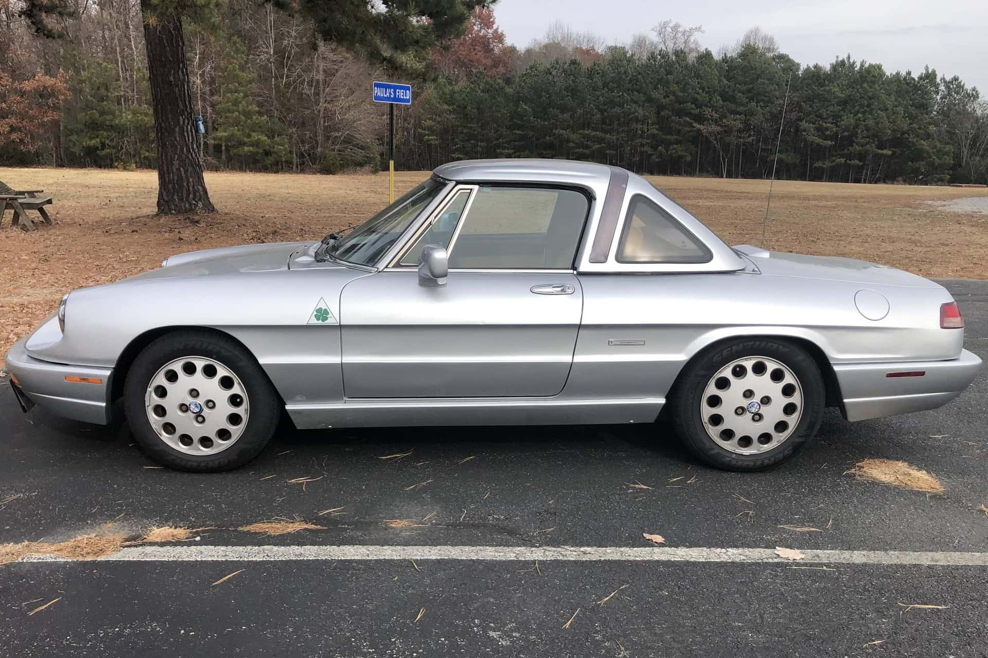 1992 Alfa Romeo Spider sold for $9,859