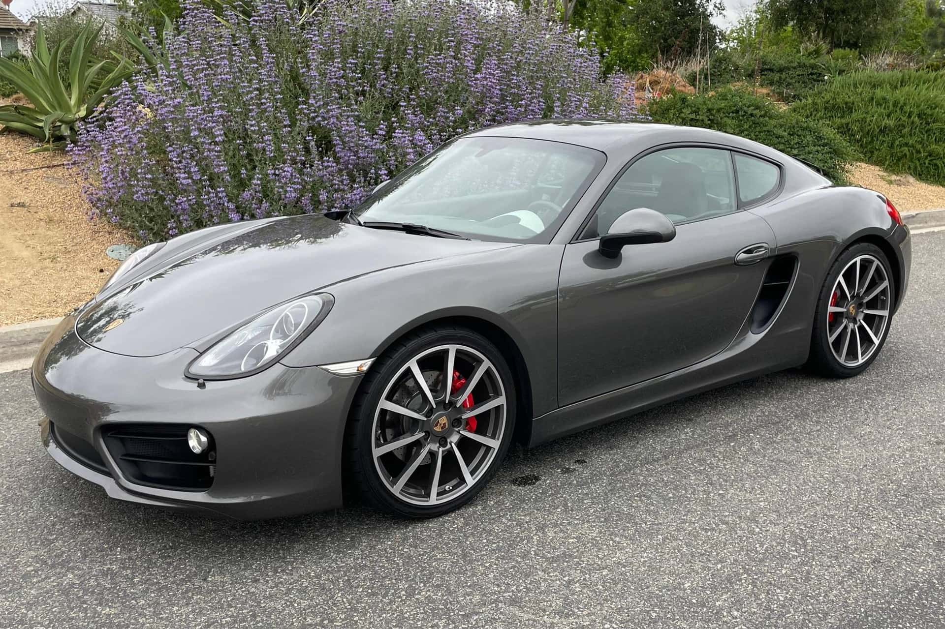 2014 Porsche 981 Cayman sold for $54,500