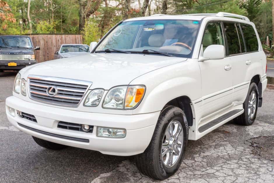 2004 Lexus LX470 sold for $27,000