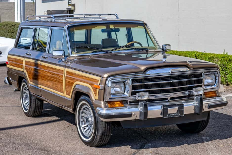 1988 Jeep SJ Grand Wagoneer sold for $34,000
