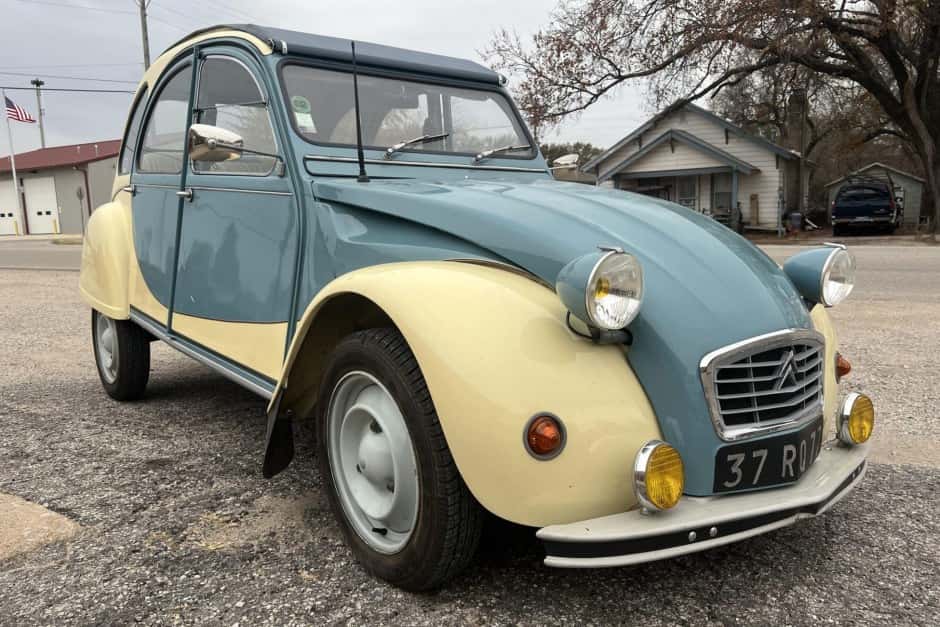 1972 Citroen 2CV sold for $15,050