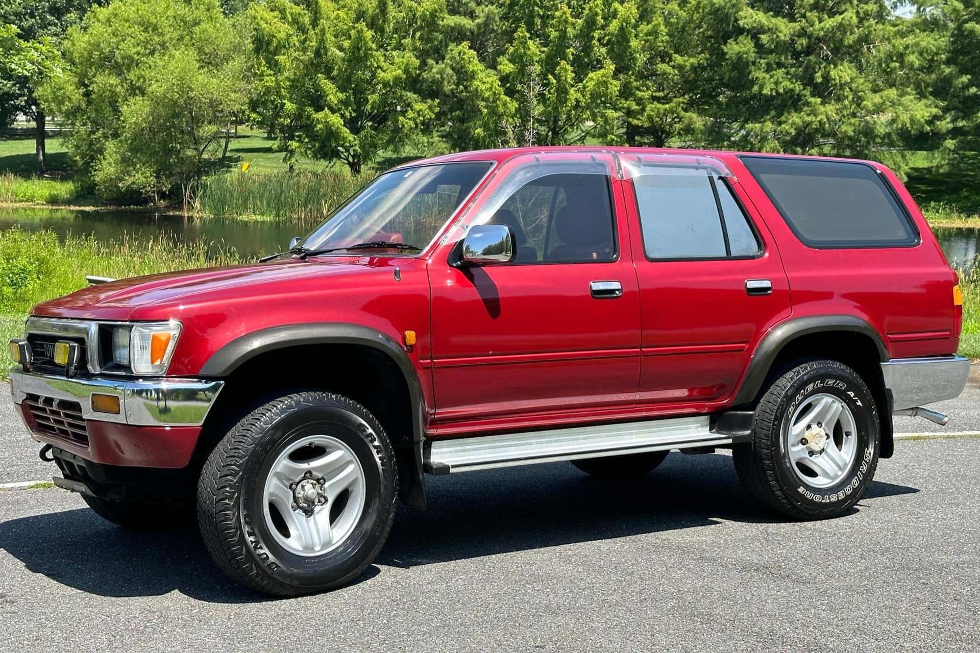 1991 Toyota Hilux sold for $9,400
