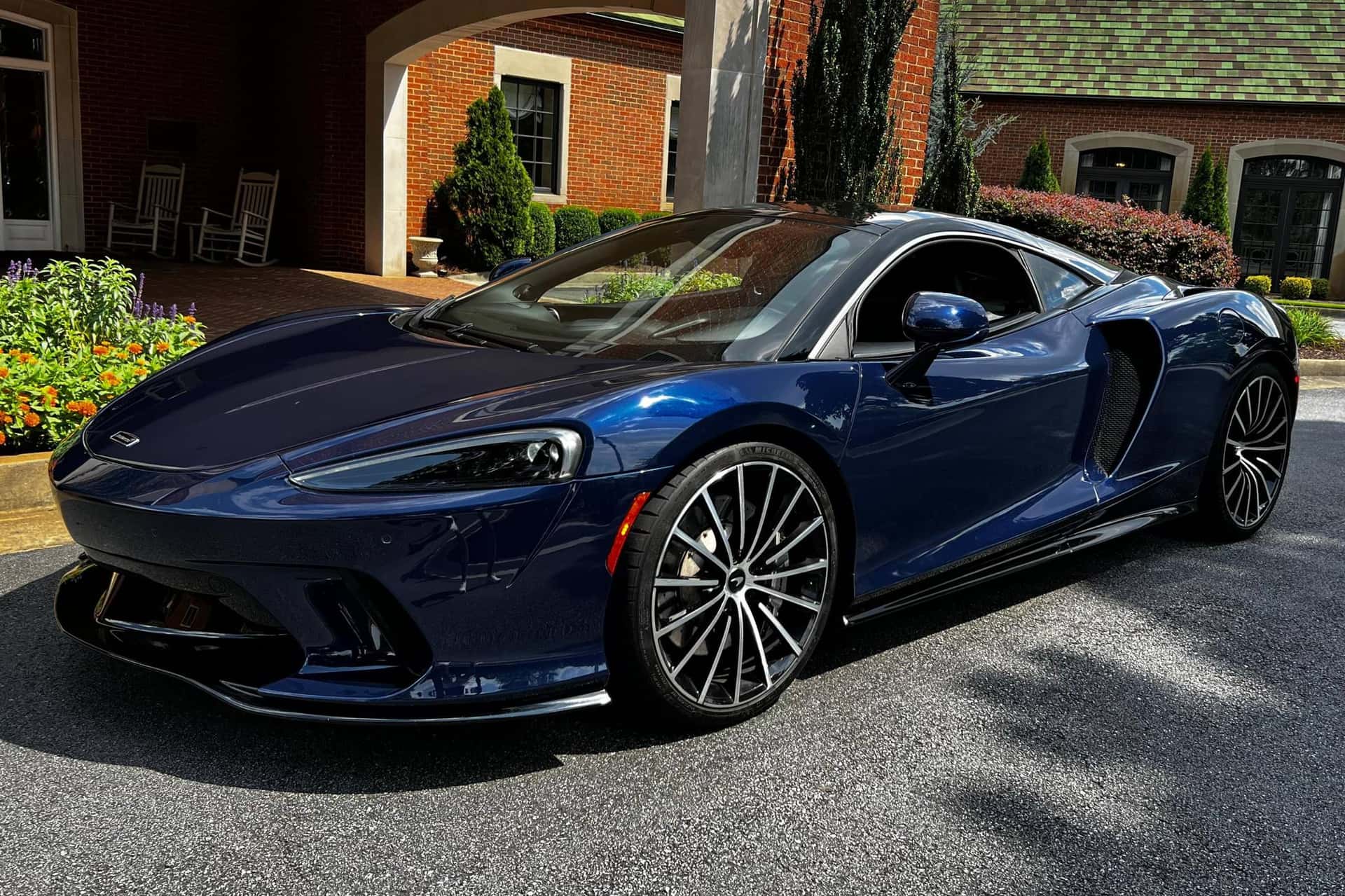 2020 McLaren GT sold for $131,000