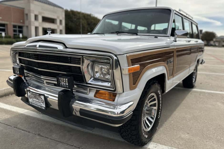 1987 Jeep SJ Grand Wagoneer sold for $43,000