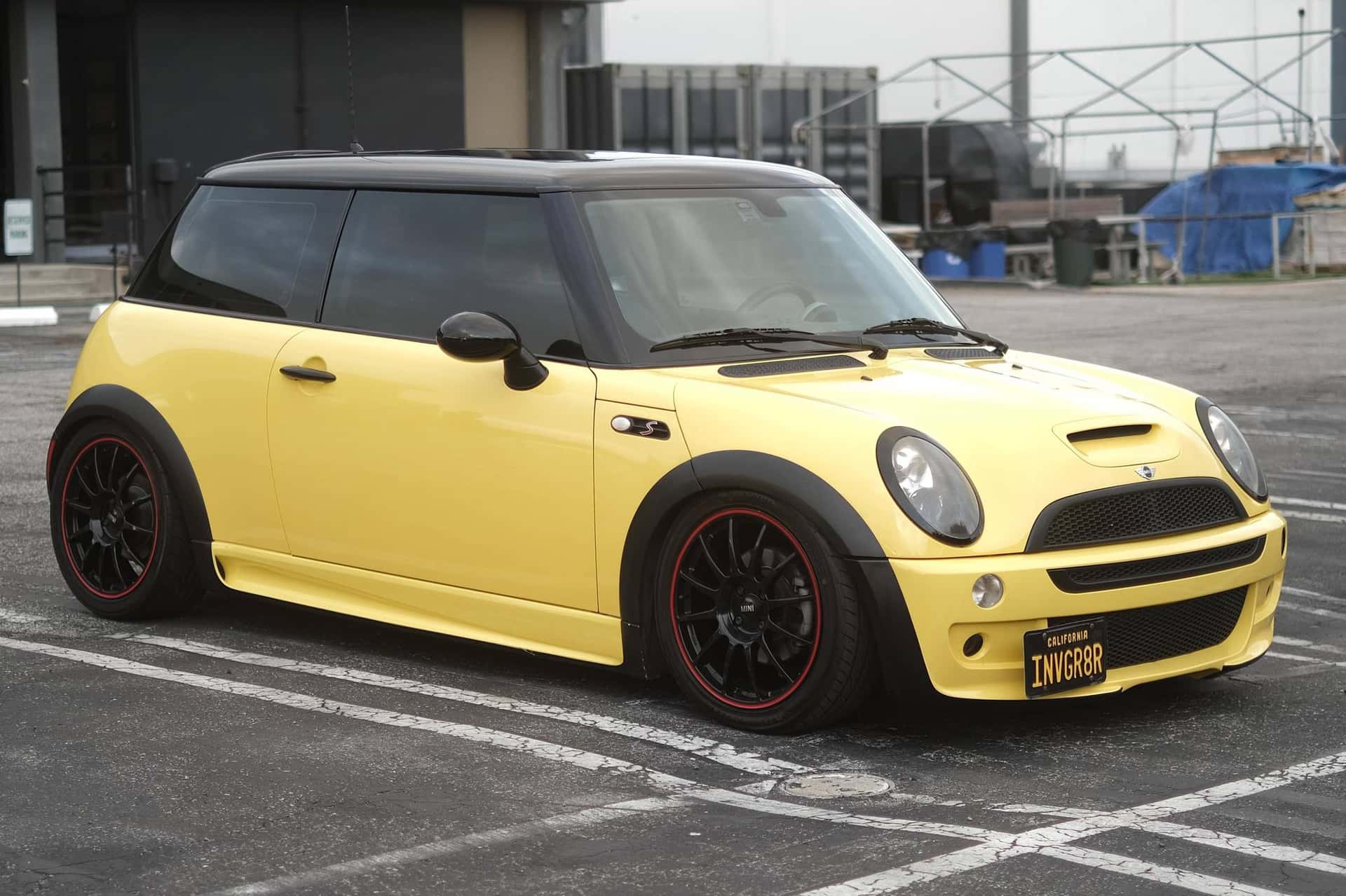 2003 MINI Cooper sold for $5,400