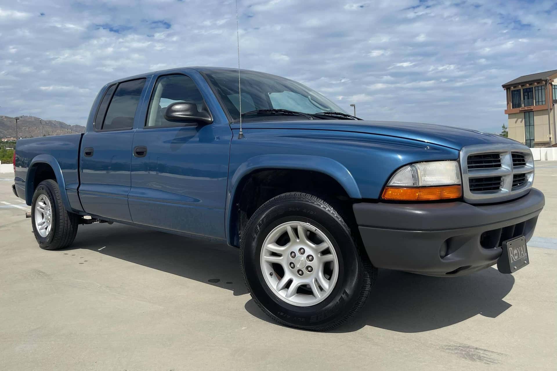 2004 Dodge Dakota sold for $8,703