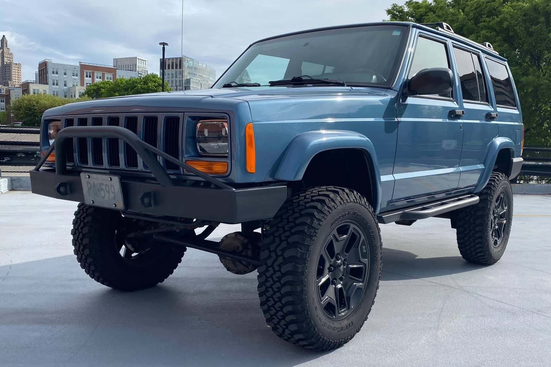 1999 Jeep Cherokee sold for $7,500