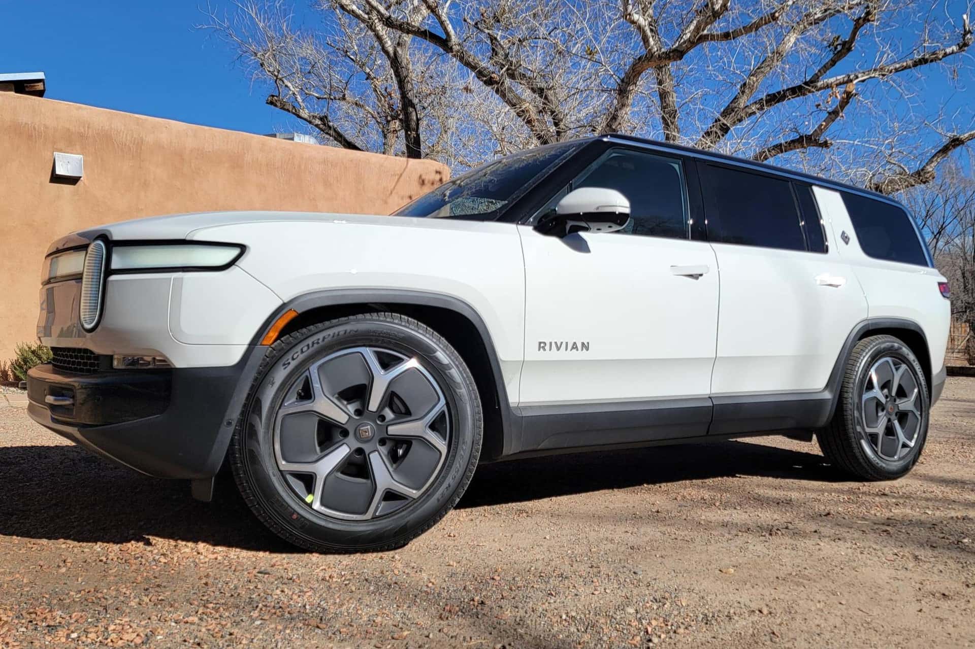 2024 Rivian R1S sold for $67,222