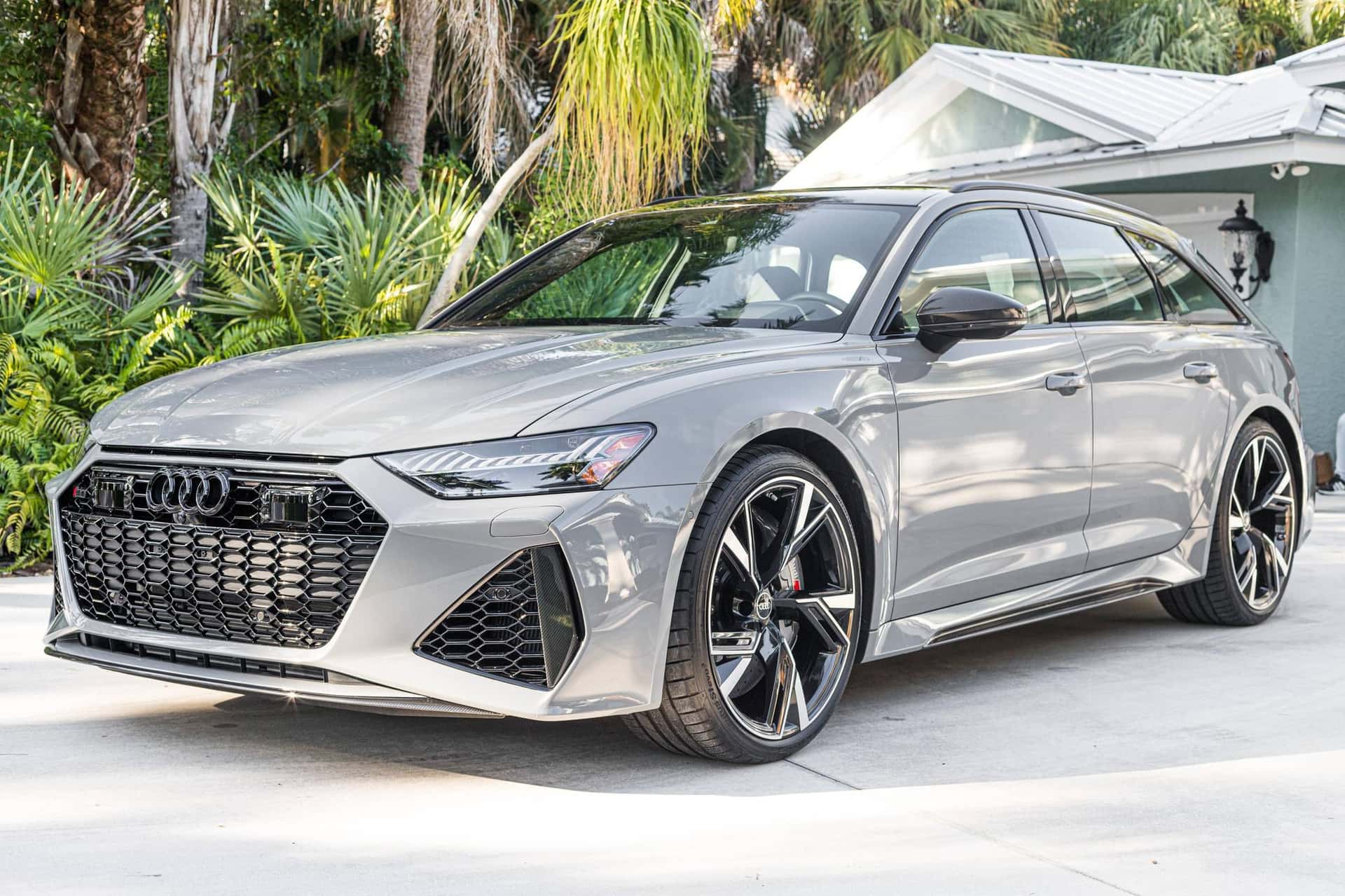 2021 Audi C8 RS6 sold for $125,500