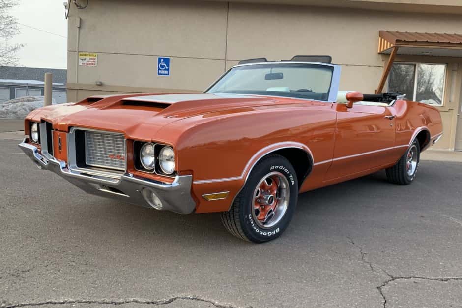 1972 Oldsmobile Cutlass sold for $42,787