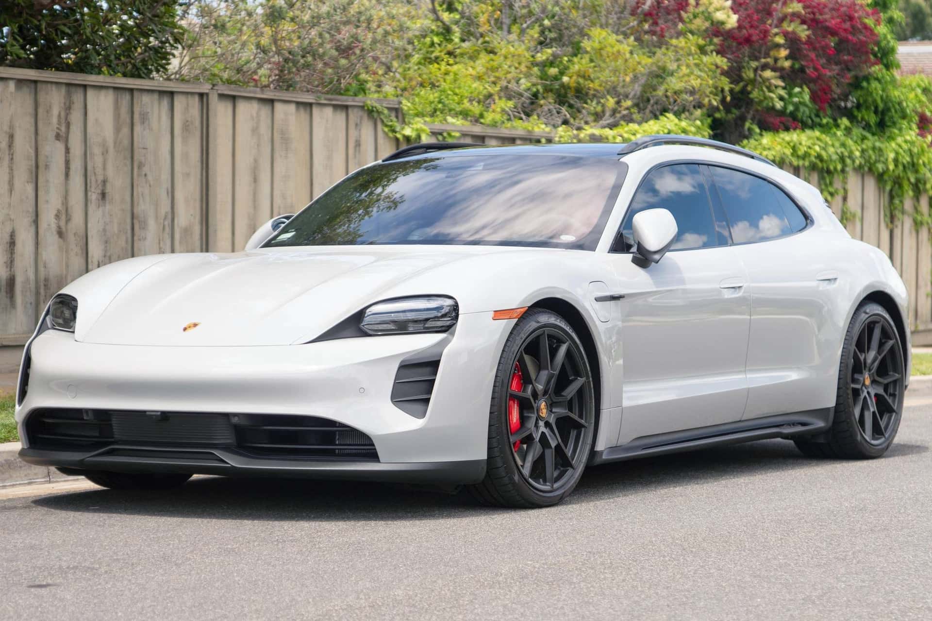 2023 Porsche Taycan sold for $115,590