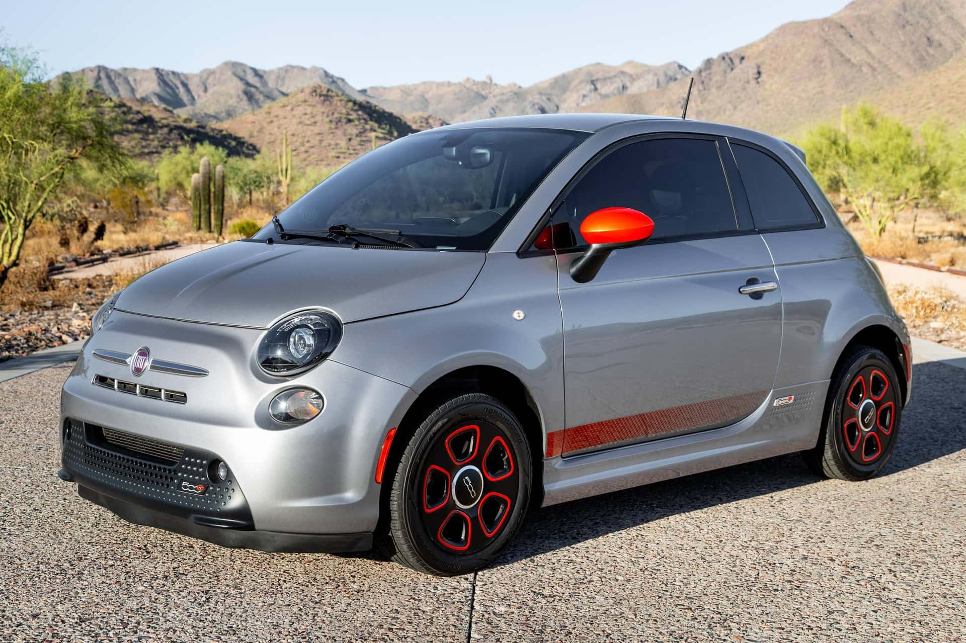 2017 Fiat 500 sold for $8,210