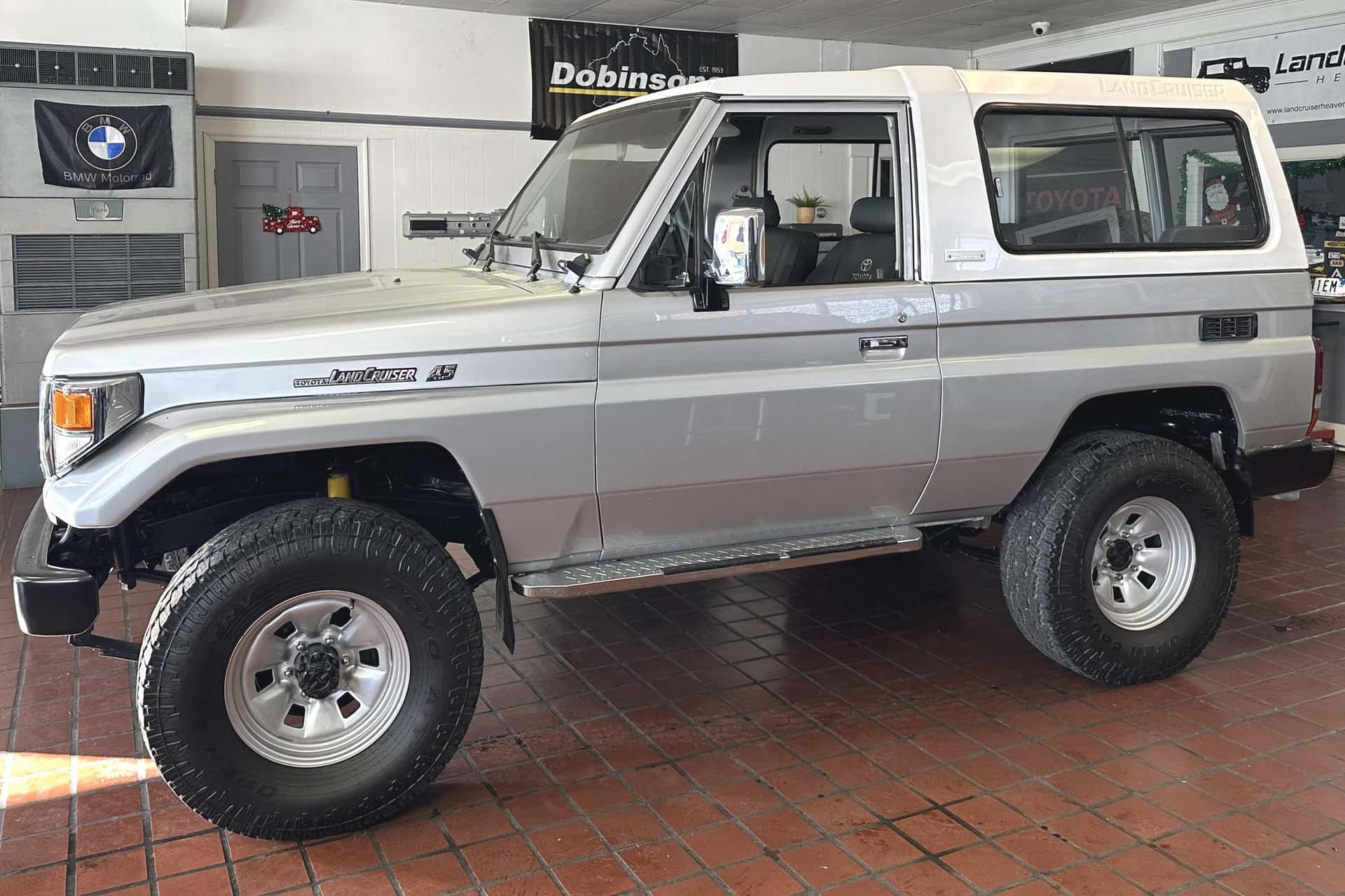 1994 Toyota Land Cruiser sold for $27,250