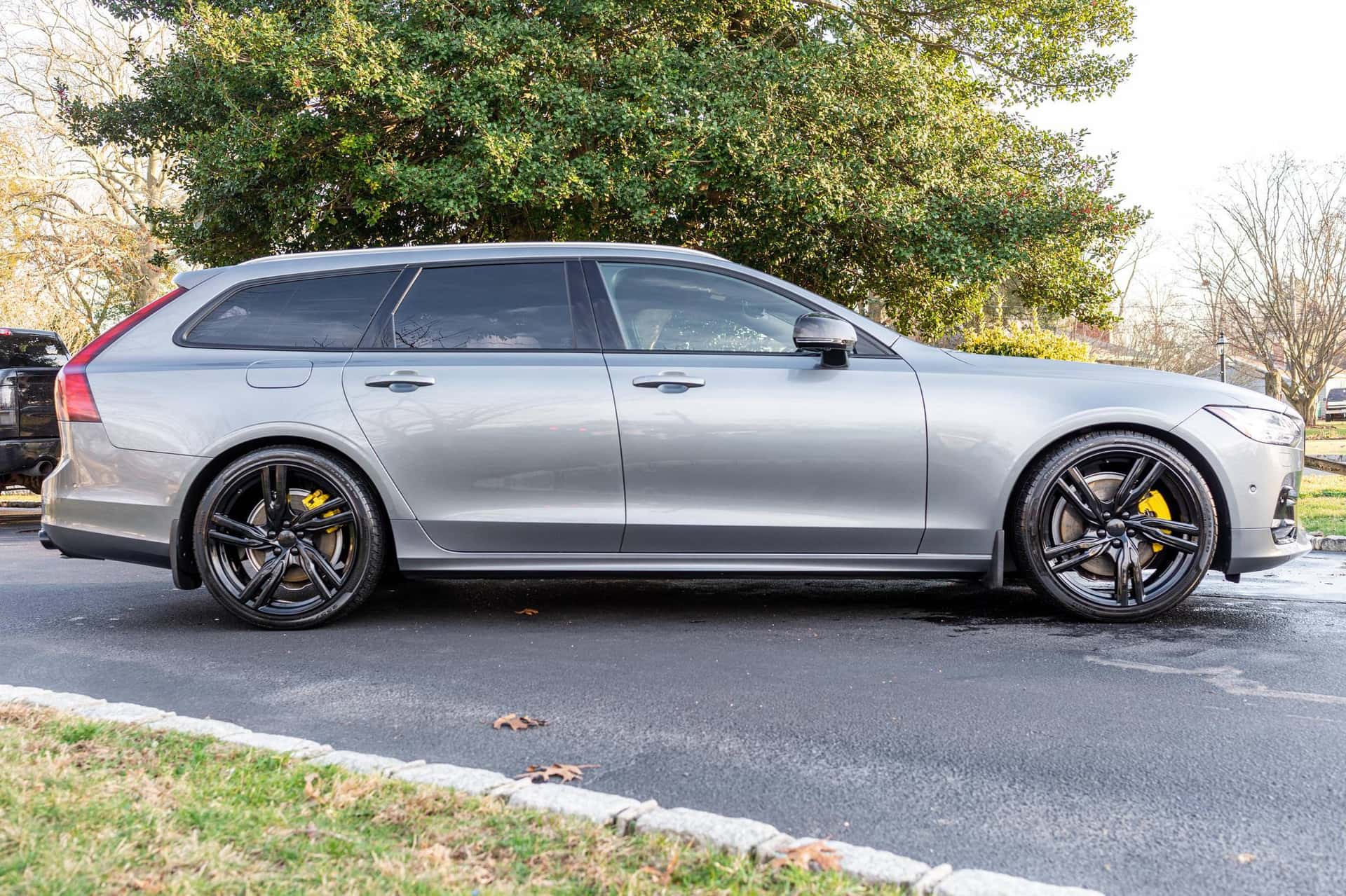 2019 Volvo V90 sold for $48,500