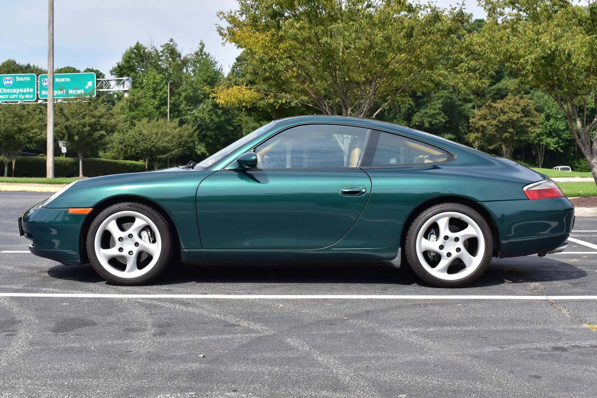 2001 Porsche 996 911 sold for $16,000