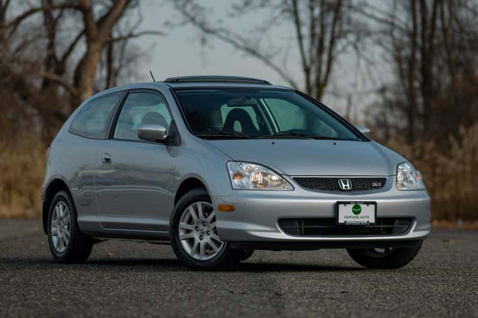 2002 Honda Civic Si sold for $11,100