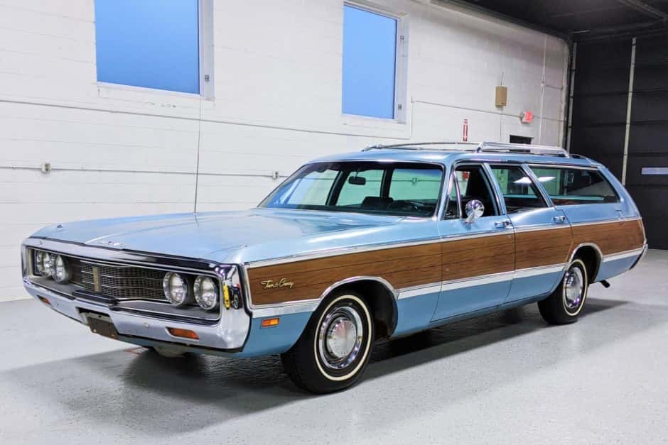 1969 Chrysler Town & Country sold for $14,500