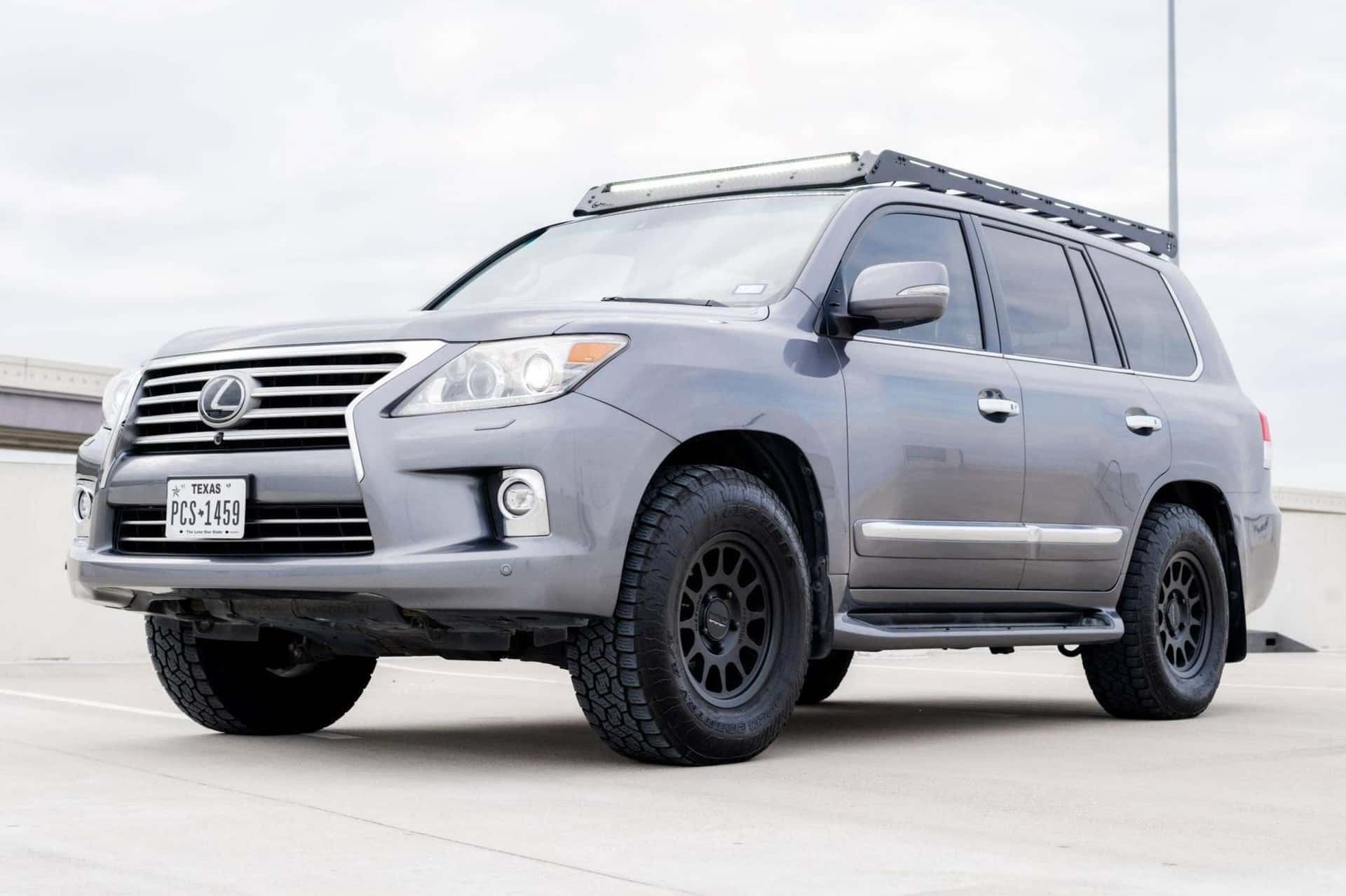 2014 Lexus LX sold for $42,250