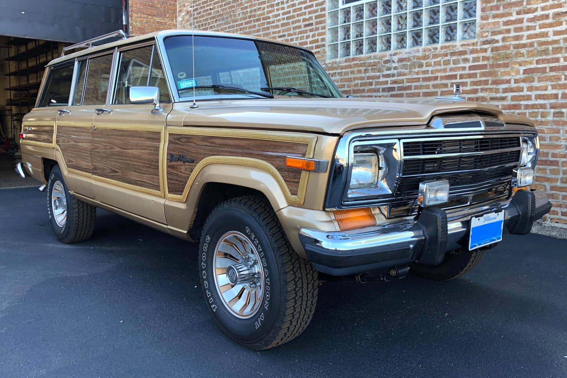 1987 Jeep Grand Wagoneer sold for $19,750